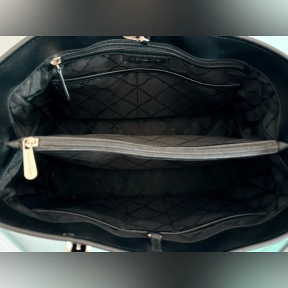 Michael Kors Jet Set Travel Large Tote Black - Picture 7 of 15